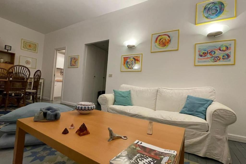 Vicolo San Trifone By Hili Apartment Рим Екстериор снимка
